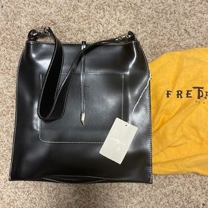 Black Frederic T of Paris shoulder bag in amazing condition